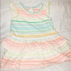 Baby gap top.